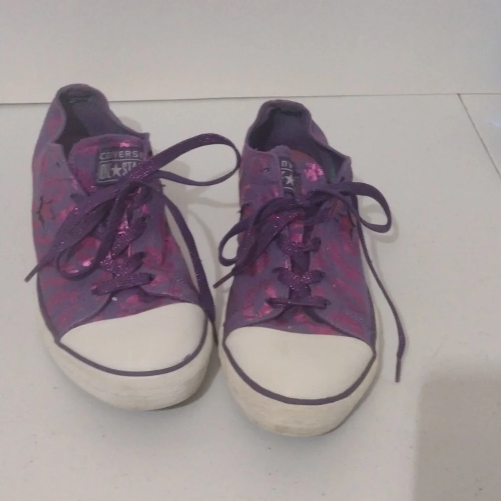 Converse One Star Girls Junior 6 Shimmer Pink Lips on Purple Low Chucks Sneakers